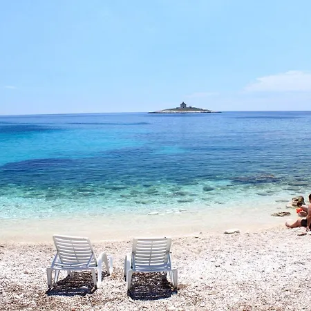 Double Hvar 15378a Pensión Hvar Town