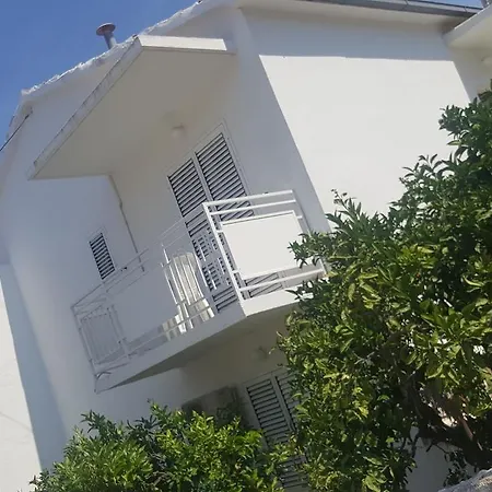 Double Hvar 15378a Πανσιόν