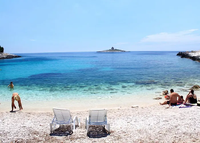 Double Hvar 15378a Pensión Hvar Town